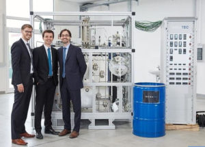 Refinery In A Container Produces Liquid Fuels From Air, Water And Sunlight